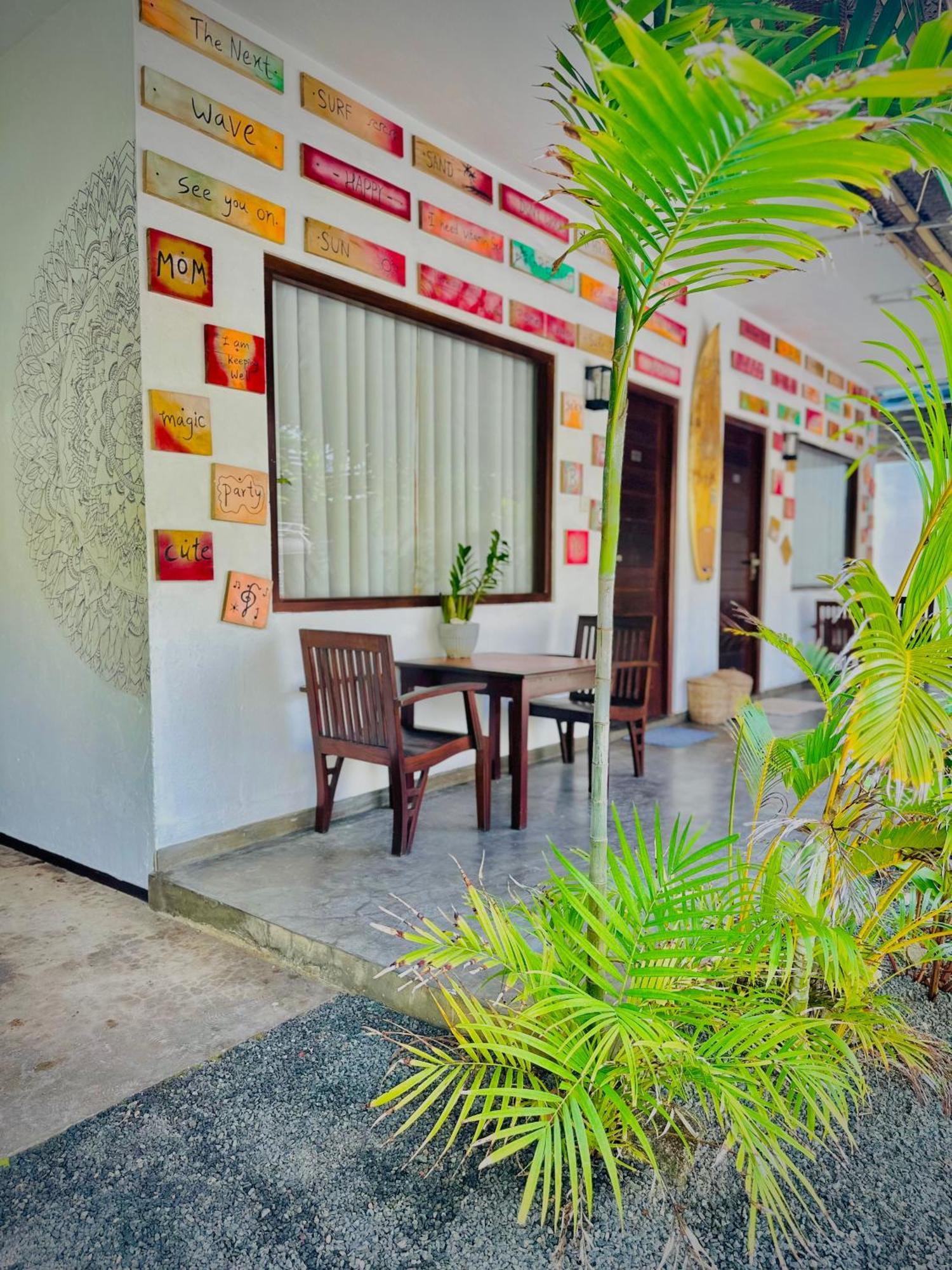 Cozy Sea View Inn Hikkaduwa Exterior foto