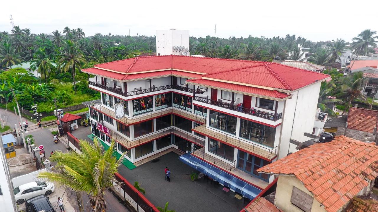 Cozy Sea View Inn Hikkaduwa Exterior foto